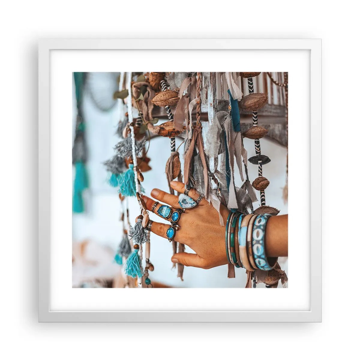 Poster în ramă albă - Comori locale - 40x40 cm
