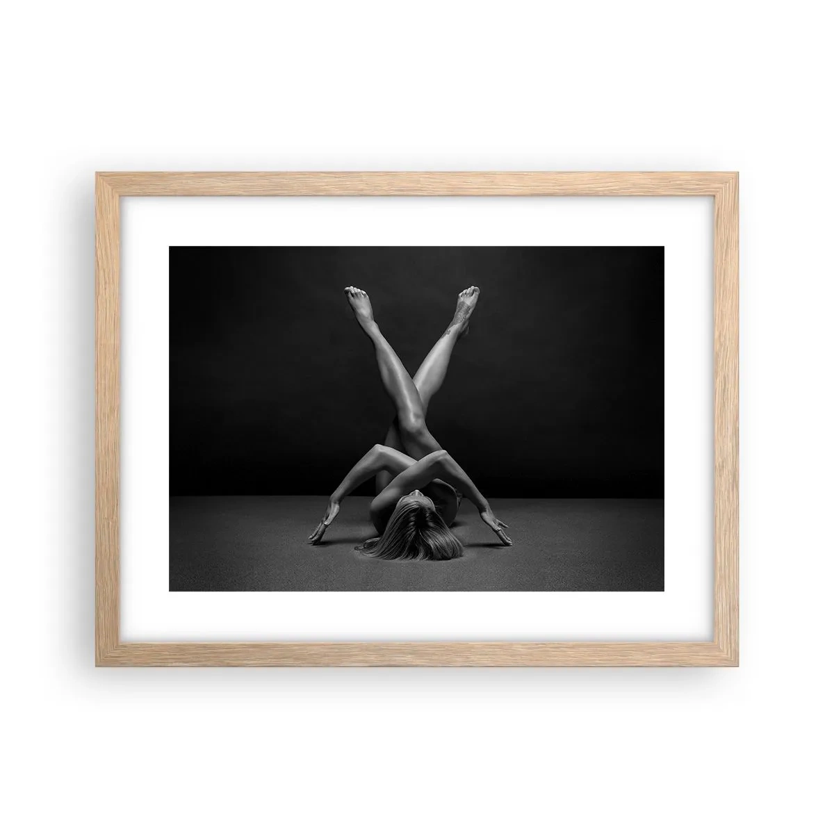 Poster în ramă de stejar deschis - Geometria nudității - 40x30 cm