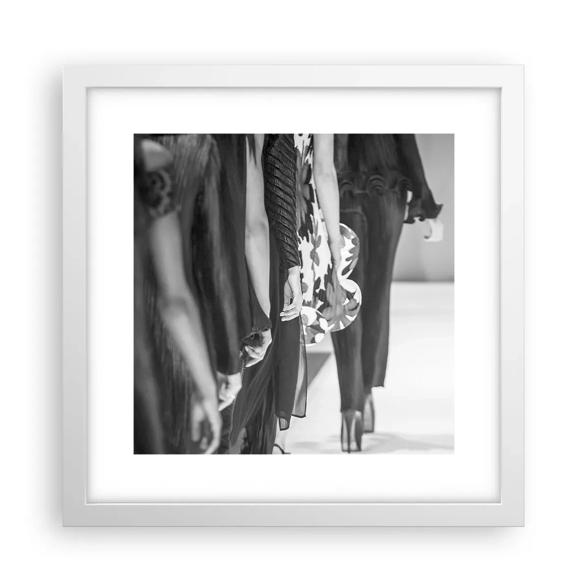 Poster în ramă albă - Paradă elegantă - 30x30 cm