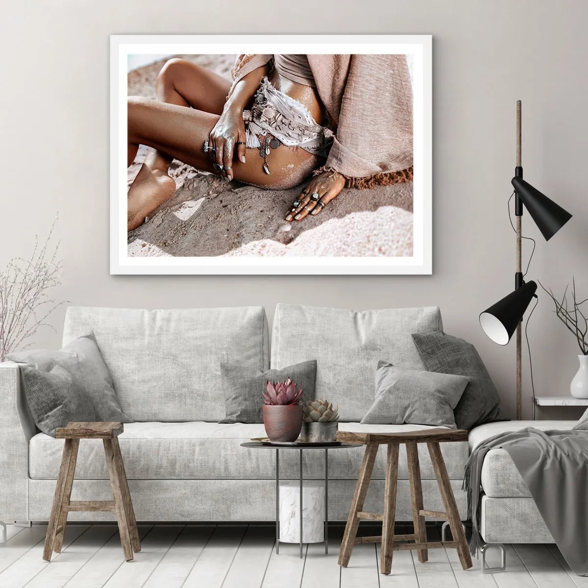 Poster în ramă albă - Aruncată de valuri? - 50x40 cm