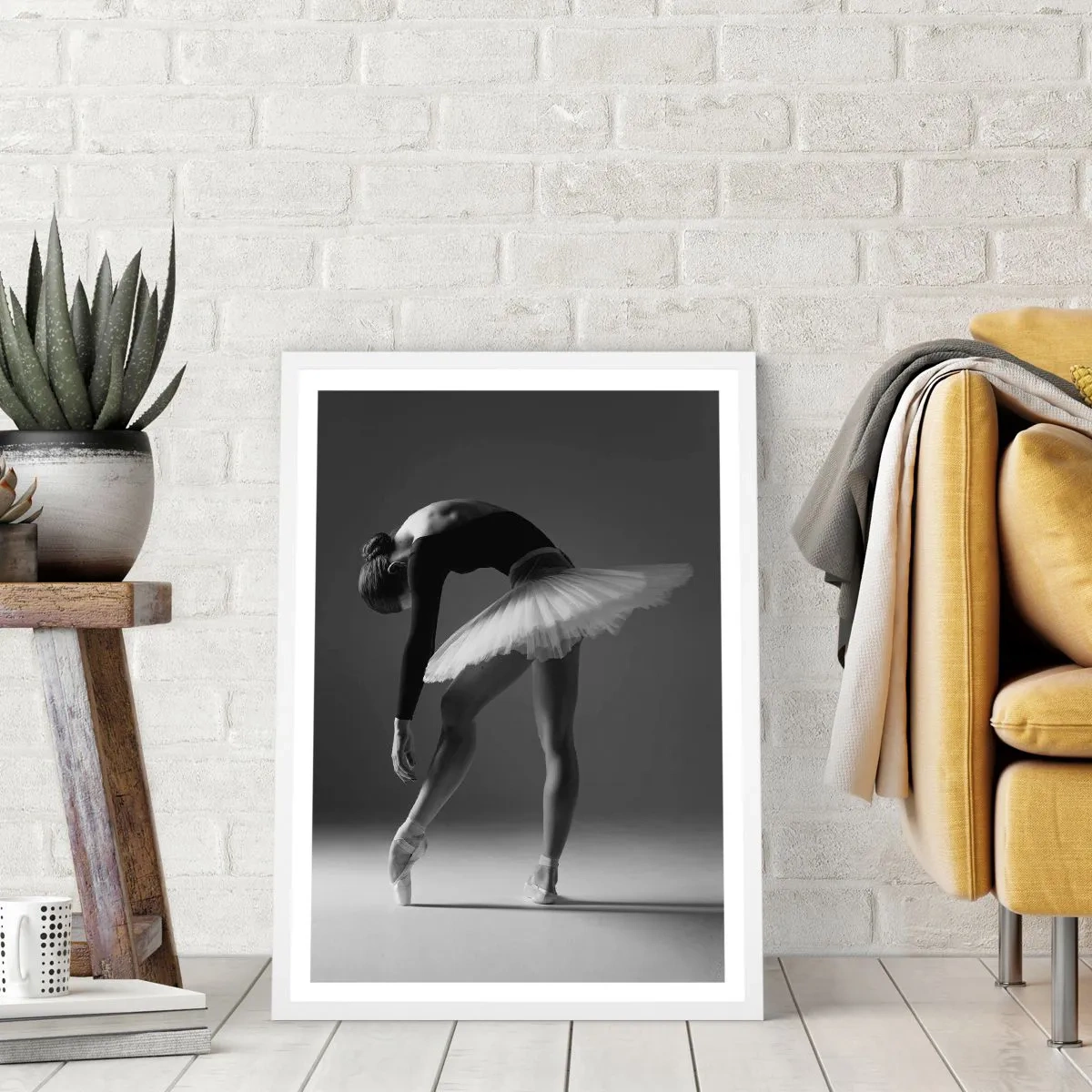 Poster în ramă albă - Bella balerina - 70x100 cm