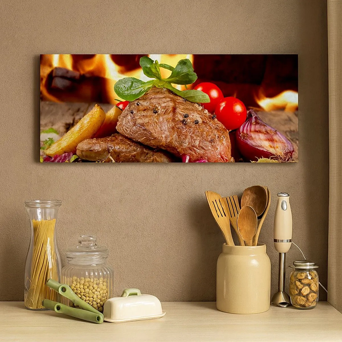 Tablou pe pânză - Înconjurată de ardoare - 100x40 cm