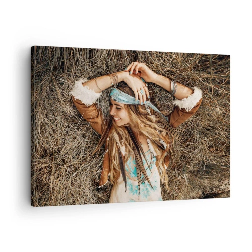 Tablou pe pânză Canvas - Femeie în stil boho întinsă pe fân - 70x50cm - În drum spre vara iubirii - Decorațiune modernă pentru perete pentru living și dormitor ARTTOR