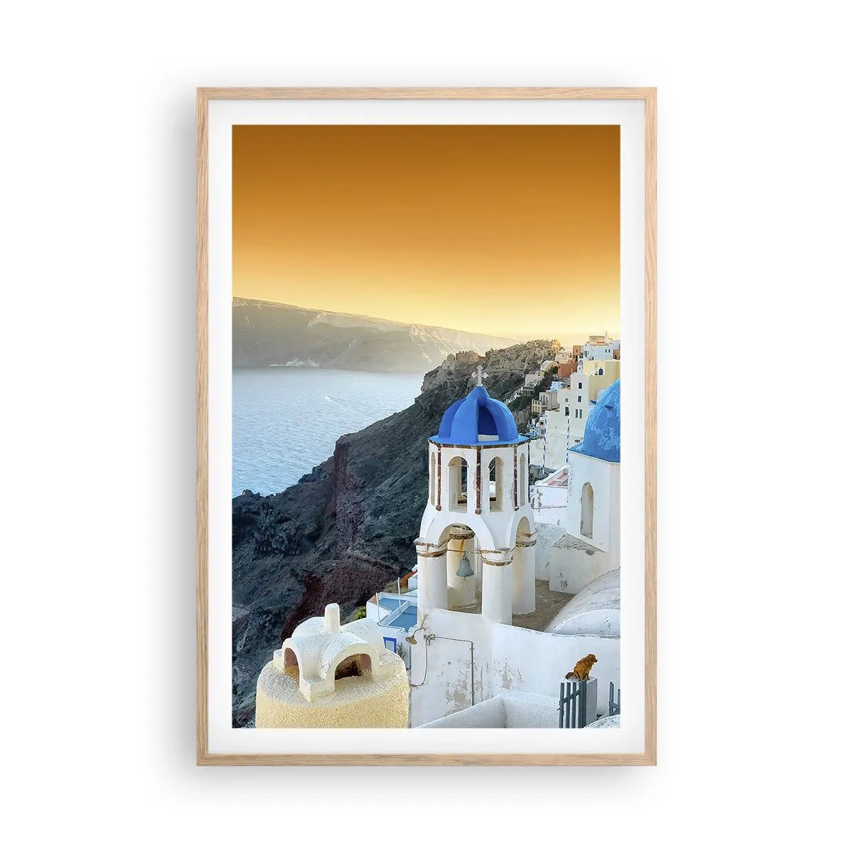 Poster în ramă de stejar deschis - Santorini - îmbrățișat de stânci - 61x91 cm