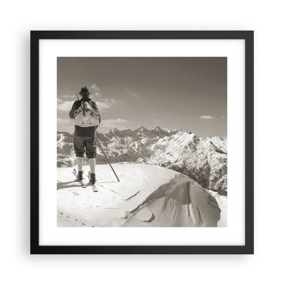 Poster în ramă neagră - Și munții sunt la fel - 40x40 cm