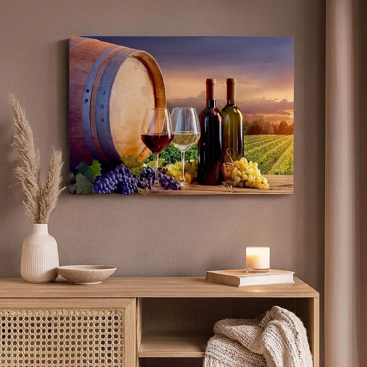 Tablou pe pânză Canvas - Vin, pahare și un butoi într-un peisaj pitoresc - 70x50cm - Aici viața are un gust - Decorațiune modernă pentru perete pentru living și dormitor ARTTOR