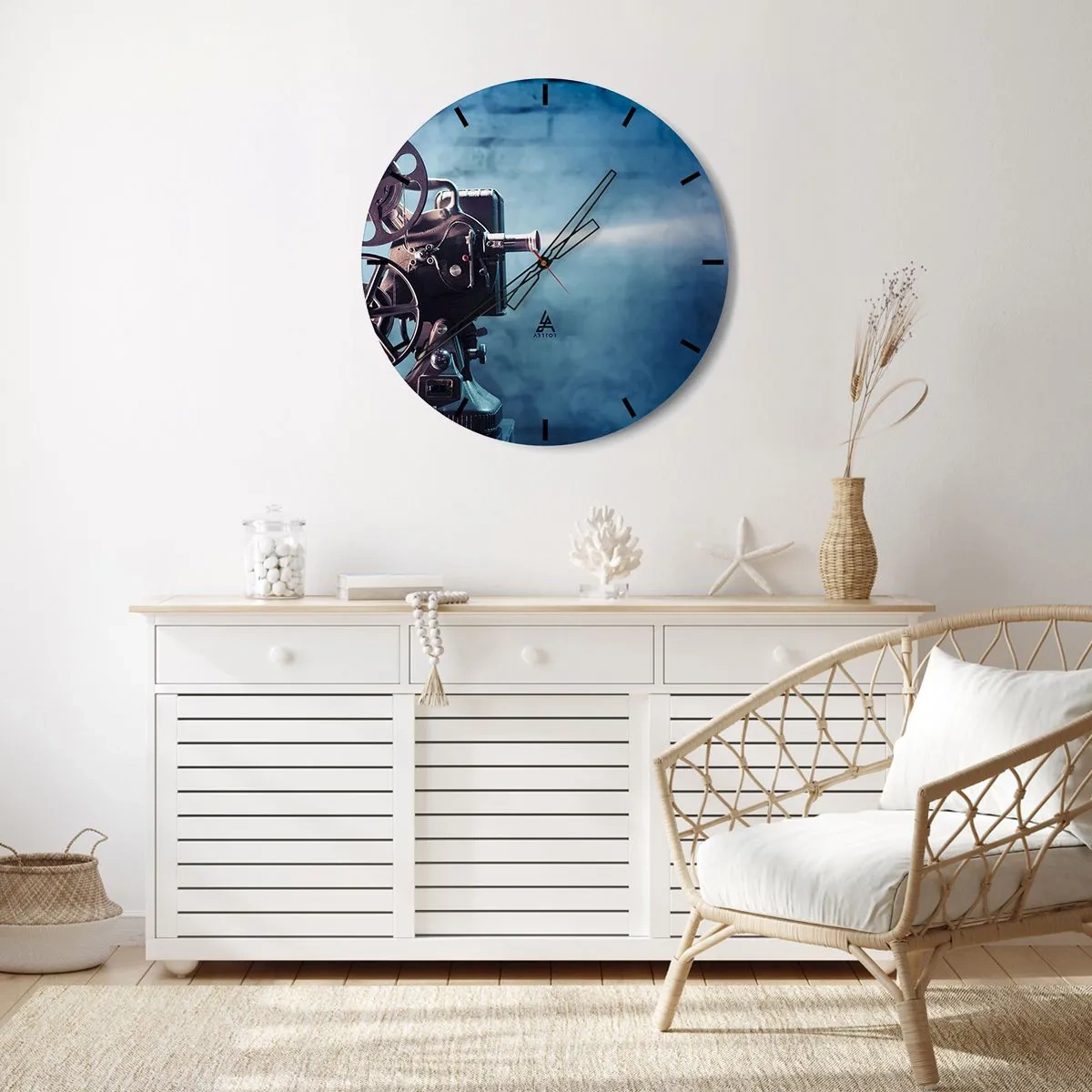Ceas de perete - Ceas pe sticlă - Proiector de filme retro cu efect de lumină difuză - 30x30cm - Într-un cinematograf vechi - Decorațiune modernă pentru perete pentru living, bucătărie și dormitor ARTTOR