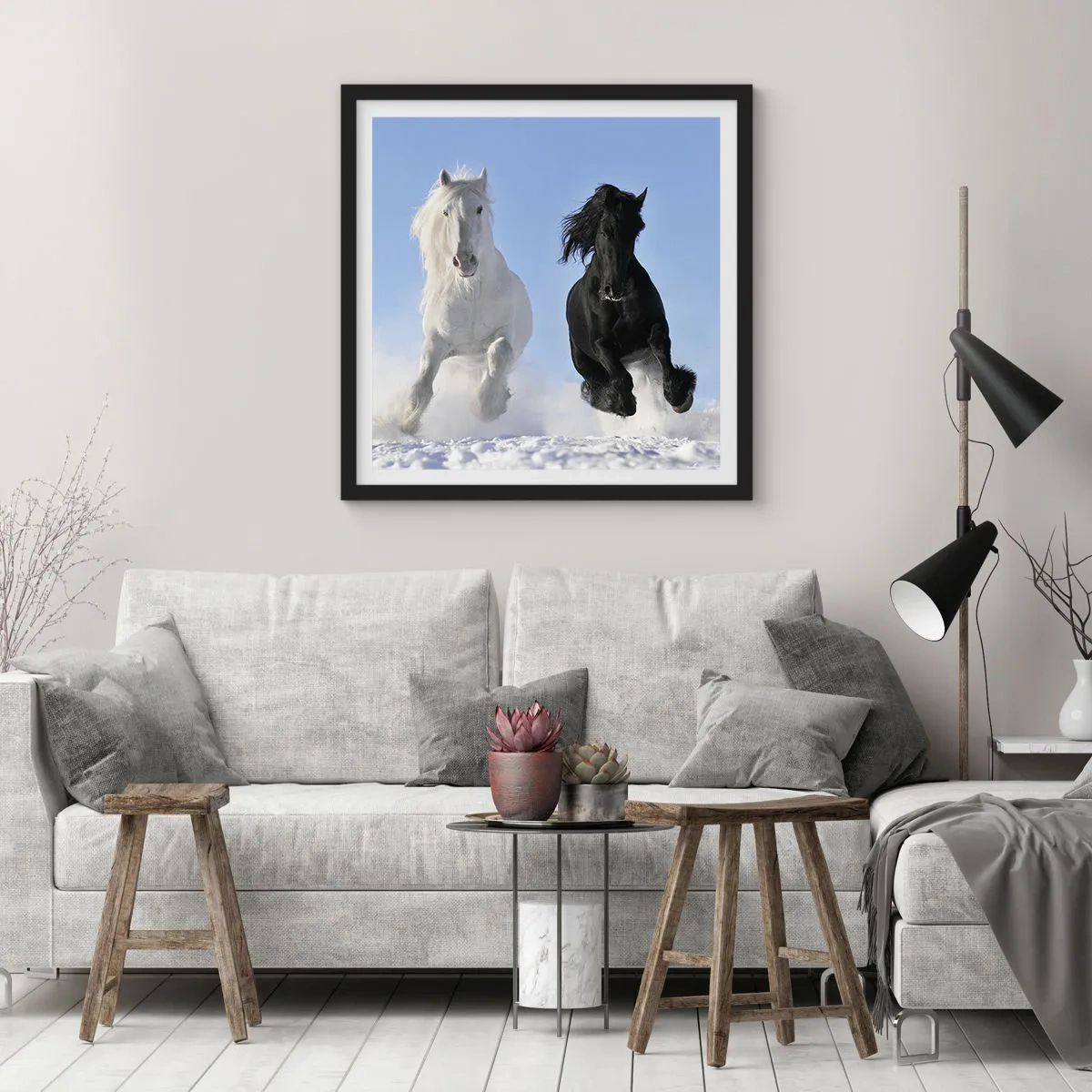 Poster în ramă neagră - Galop de alb și negru - 50x50 cm