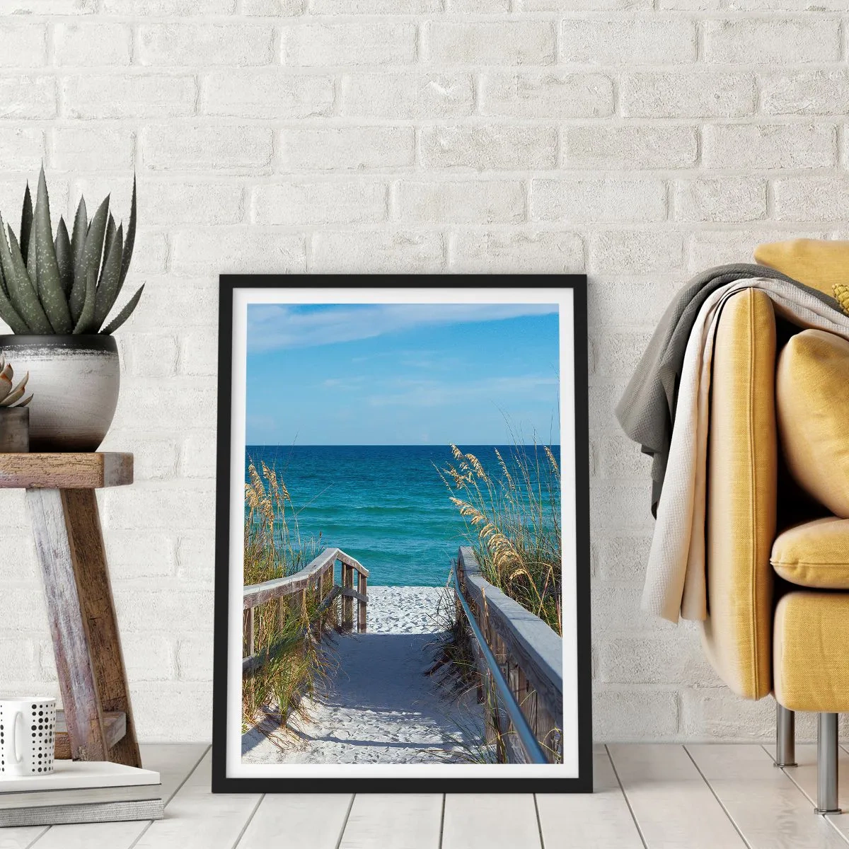 Poster în ramă neagră - Intrarea pe plajă cu vedere la mare - 50x70cm - În soare, în vânt - Decorațiune modernă pentru perete pentru living și dormitor ARTTOR