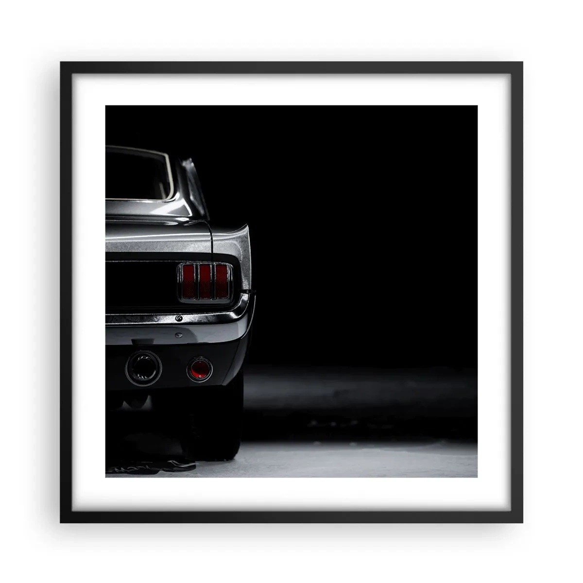 Poster în ramă neagră - Farmecul clasicului - 50x50 cm