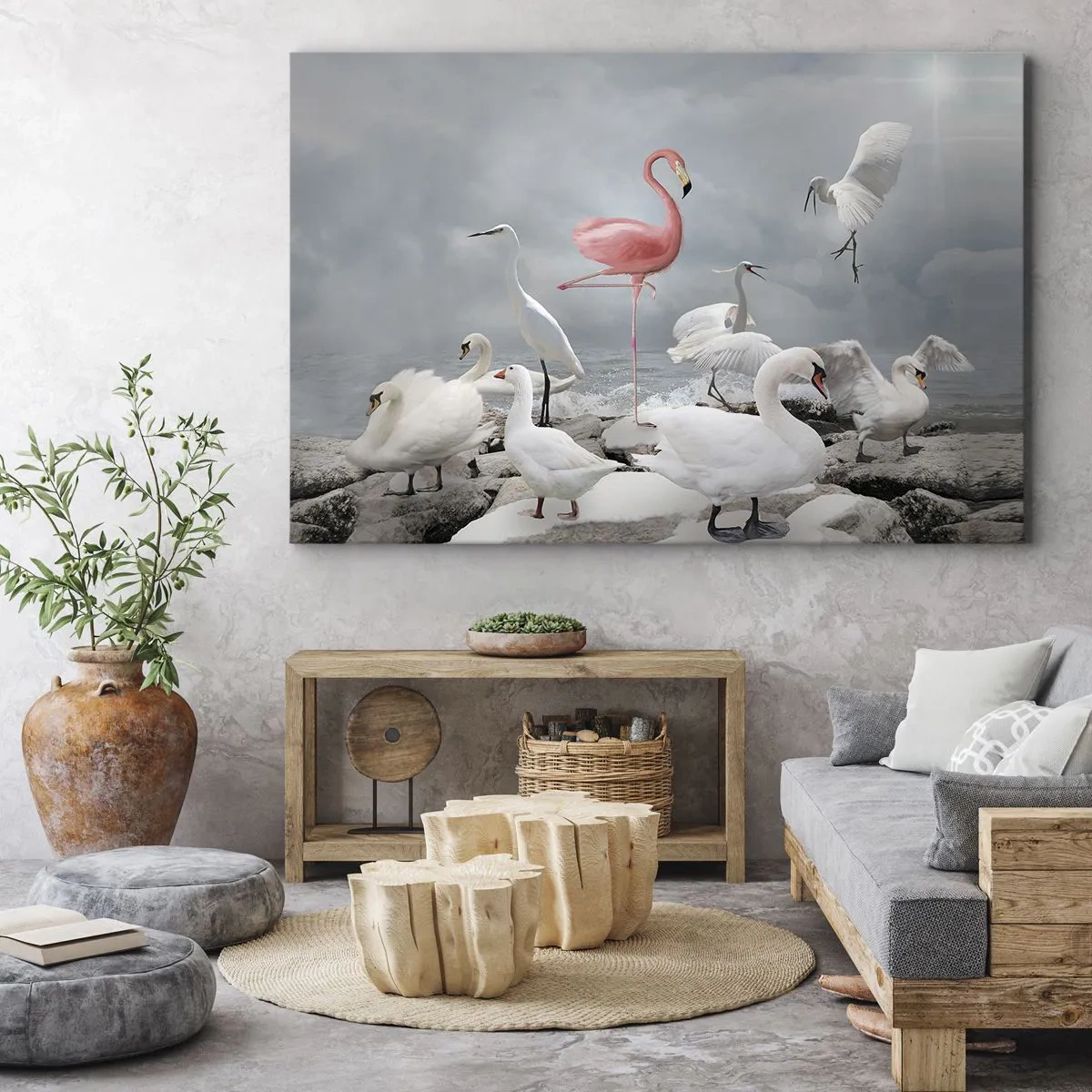 Tablou pe pânză Canvas - Un flamingo roz printre lebede albe pe fundalul unui lac - 70x50cm - De unde am venit? - Decorațiune modernă pentru perete pentru living și dormitor ARTTOR