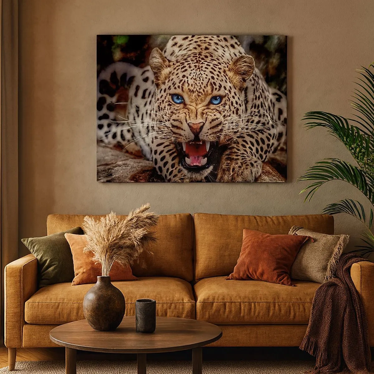 Tablou pe pânză Canvas - Un leopard amenințător cu ochi albaștri intensi - 70x50cm - Furie pură - Decorațiune modernă pentru perete pentru living și dormitor ARTTOR