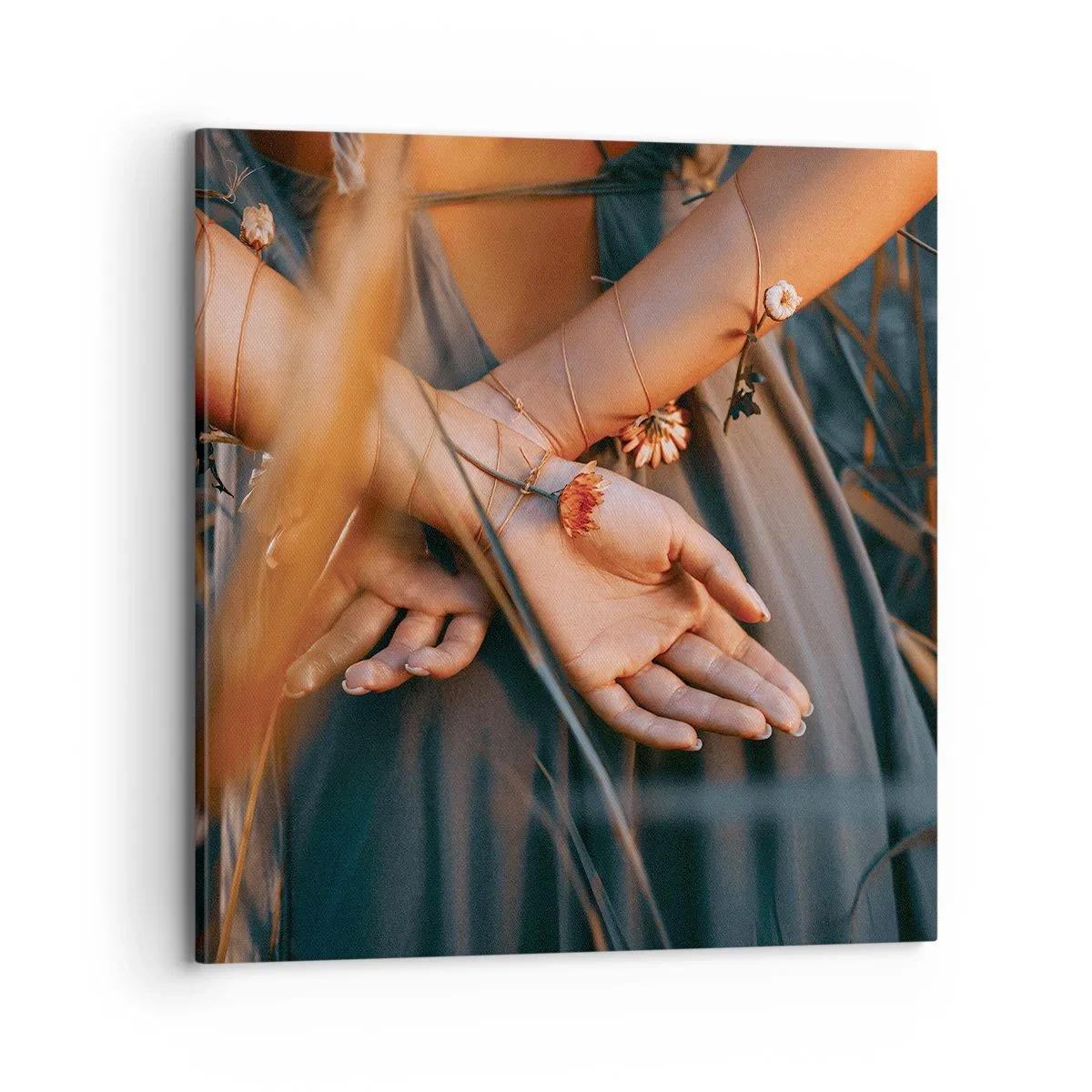 Tablou pe pânză - Legată de natură - 70x70 cm
