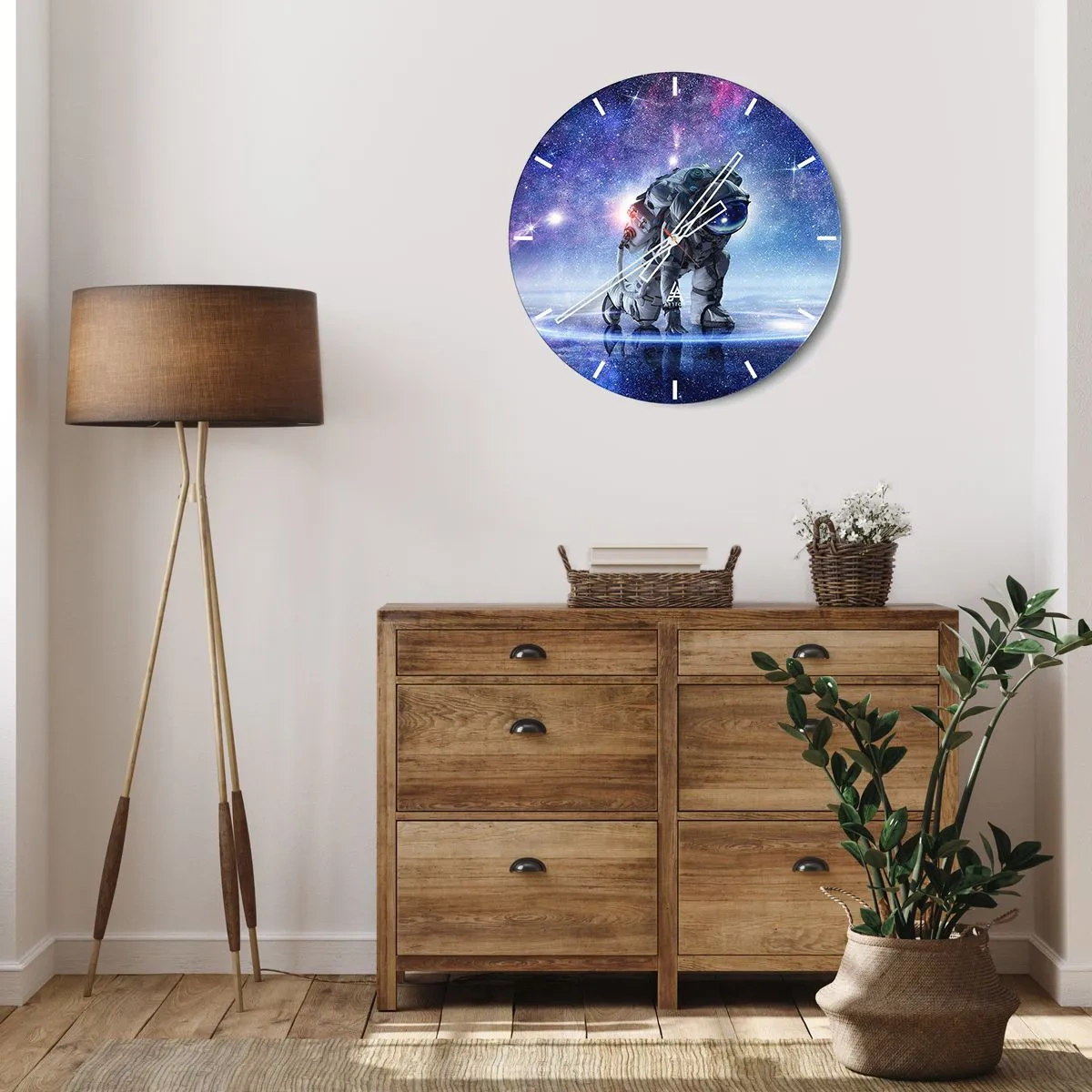 Ceas de perete - Ceas pe sticlă - Un astronaut pe fundalul unei galaxii cosmice în culori intense. - 30x30cm - Cerul înstelat de deasupra mea - Decorațiune modernă pentru perete pentru living, bucătărie și dormitor ARTTOR