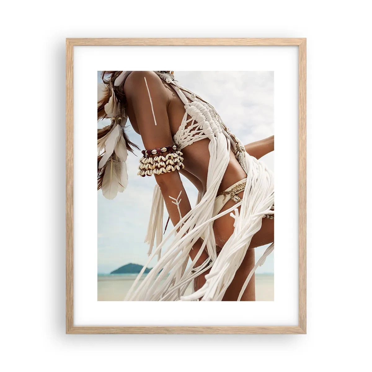 Poster în ramă de stejar deschis - Preoteasa Soarelui - 40x50 cm