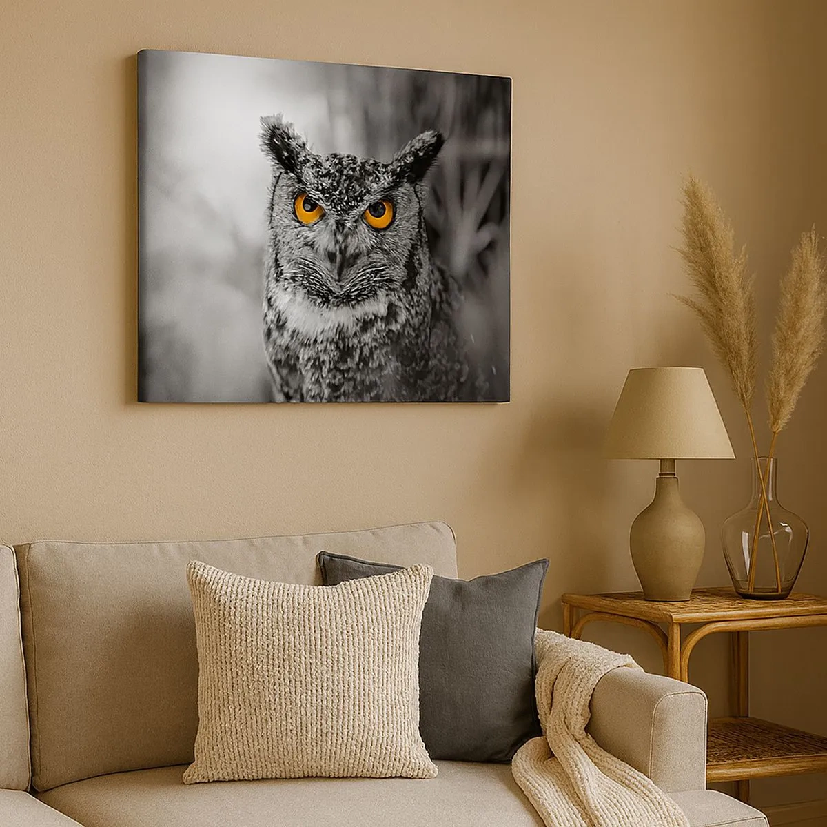 Tablou pe pânză Canvas - O fotografie alb-negru a unei bufnițe cu ochi galbeni - 70x50cm - Nimic nu poate fi ascuns - Decorațiune modernă pentru perete pentru living și dormitor ARTTOR