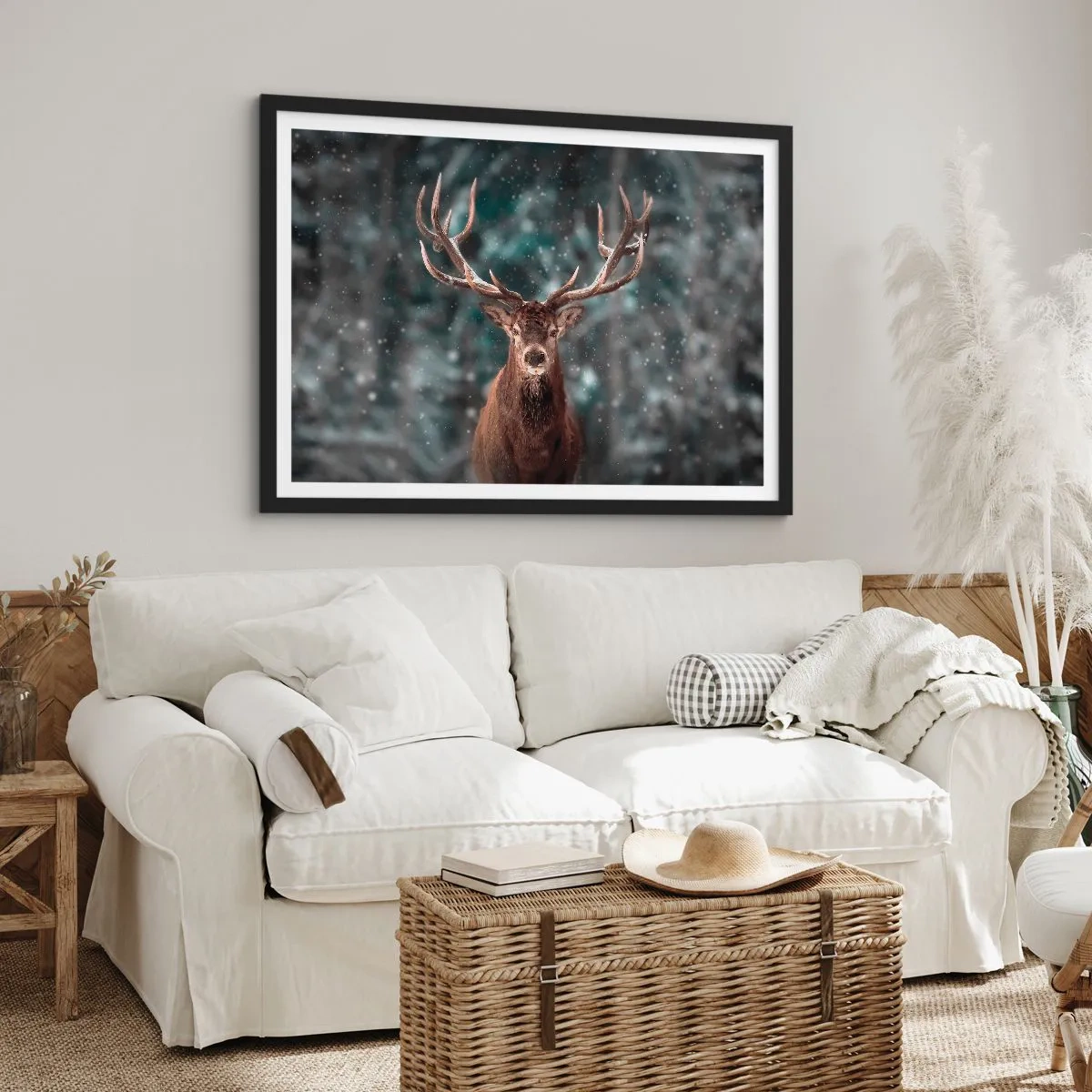 Poster în ramă neagră - Regele pădurii a fost încoronat - 100x70 cm