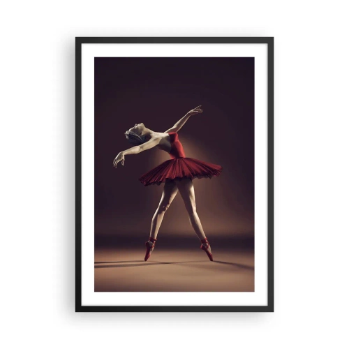 Poster în ramă neagră - O dansatoare de balet într-o rochie roșie pe scenă - 50x70cm - Prima balerină - Decorațiune modernă pentru perete pentru living și dormitor ARTTOR