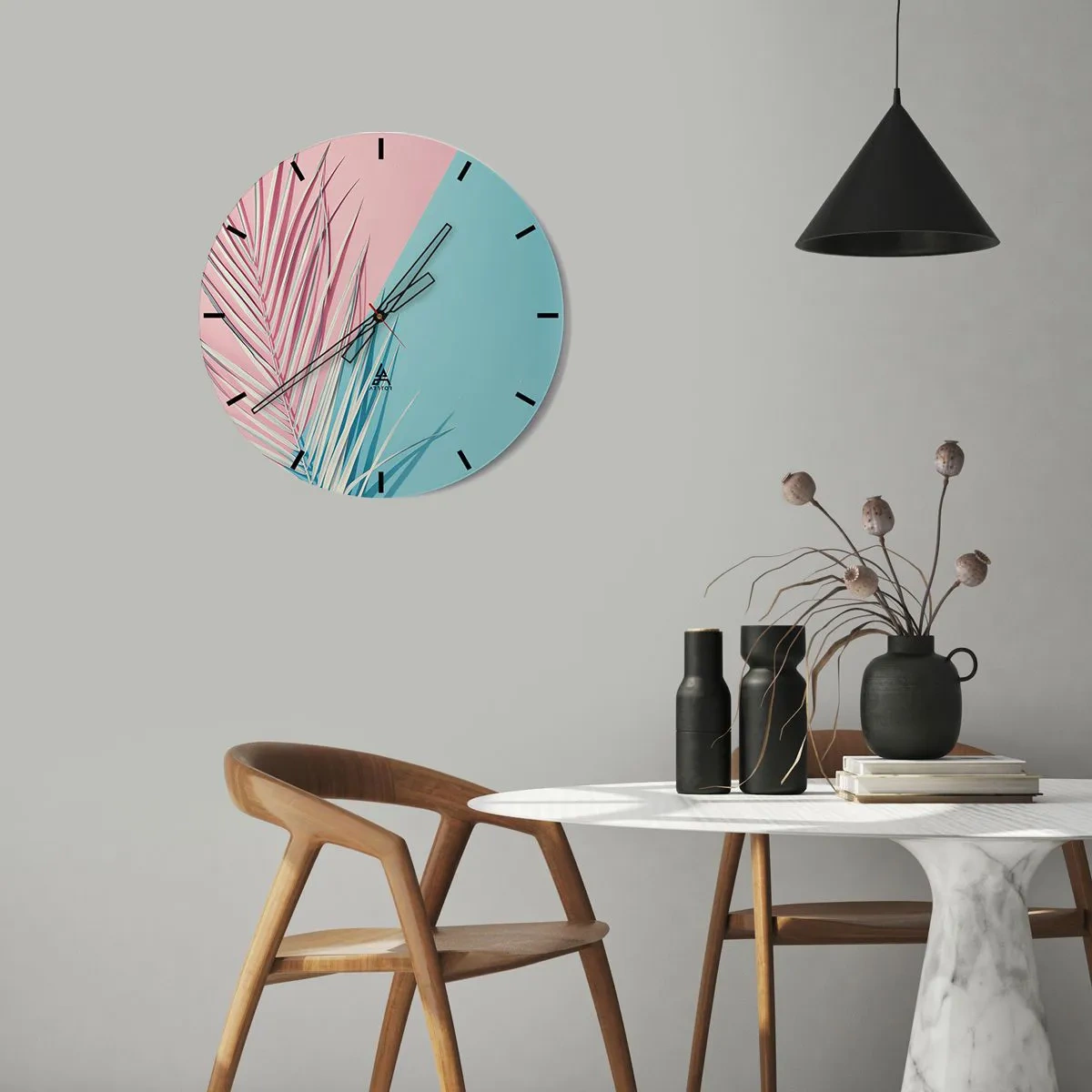 Ceas de perete - Ceas pe sticlă - Frunze de palmier pe un fundal roz pastel și albastru - 30x30cm - Impresie tropicală - Decorațiune modernă pentru perete pentru living, bucătărie și dormitor ARTTOR