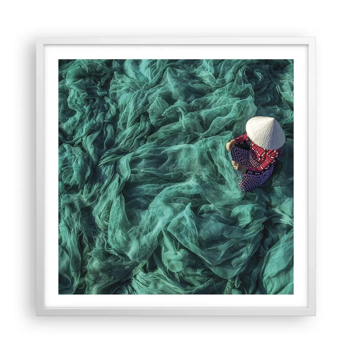 Poster în ramă albă - Într-o mare de rețea - 60x60 cm