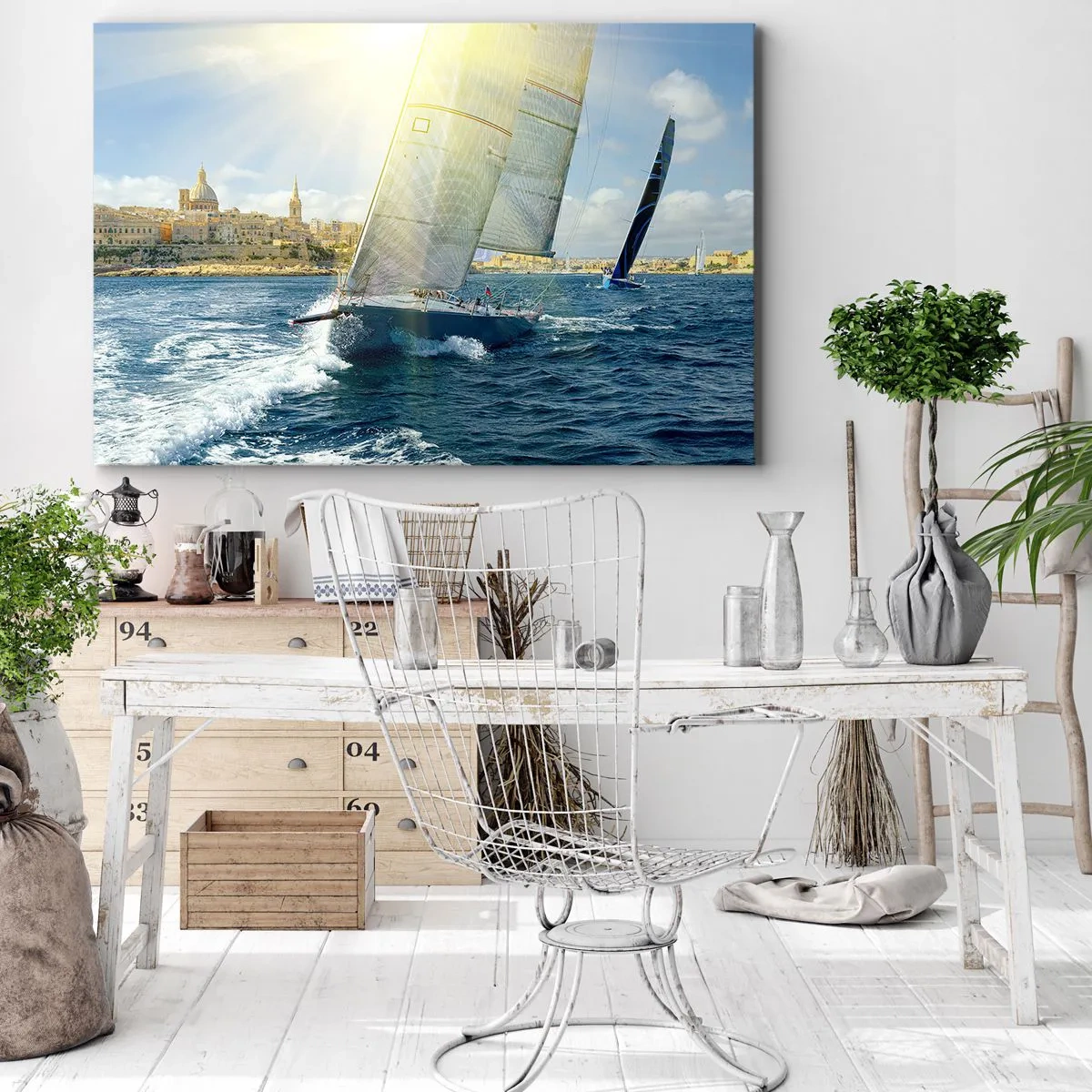 Tablou pe pânză Canvas - Cursă de iahturi pe fundalul unei coaste însorite - 70x50cm - E timpul să părăsim orașul - Decorațiune modernă pentru perete pentru living și dormitor ARTTOR