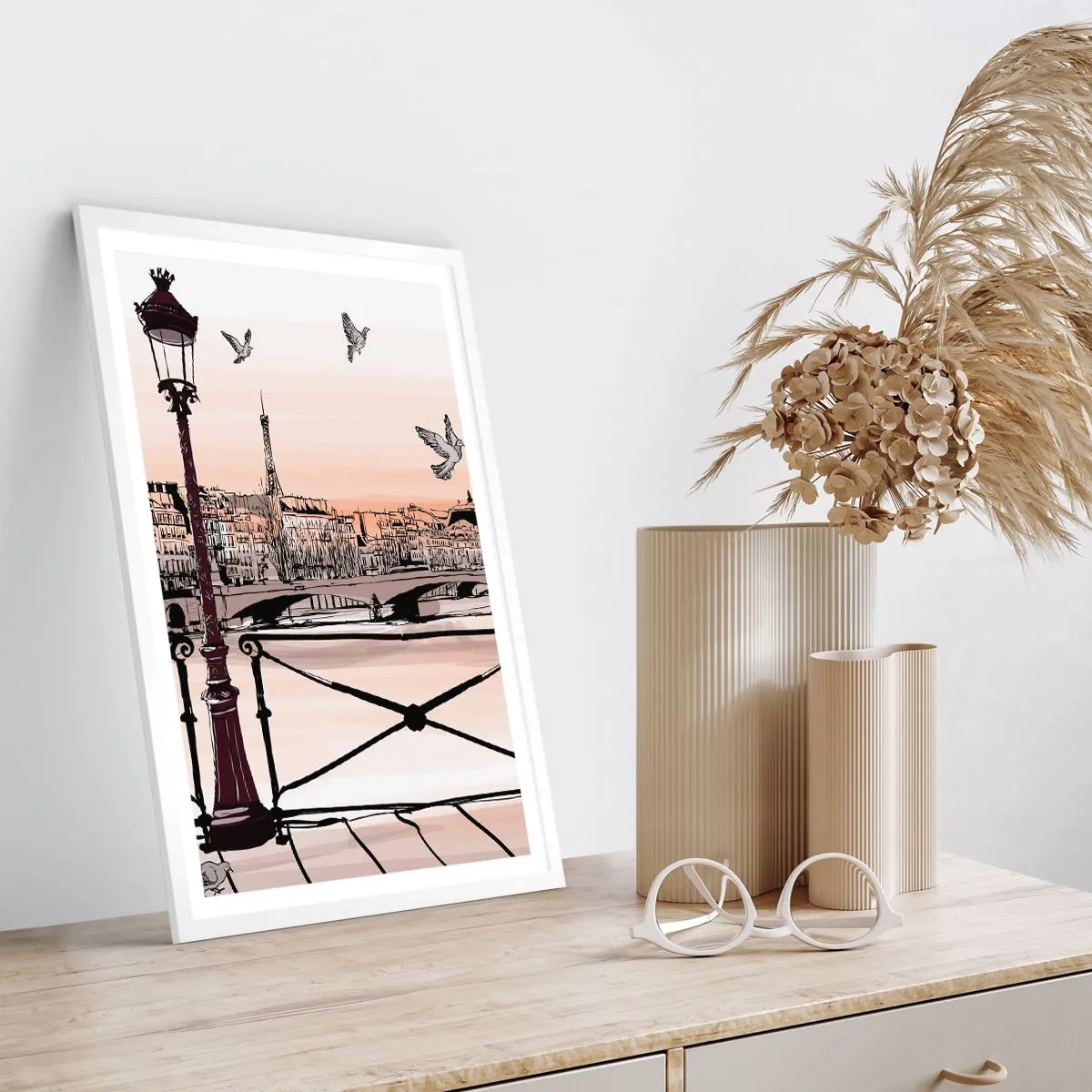 Poster în ramă albă - Deasupra acoperișurilor Parisului - 70x100 cm