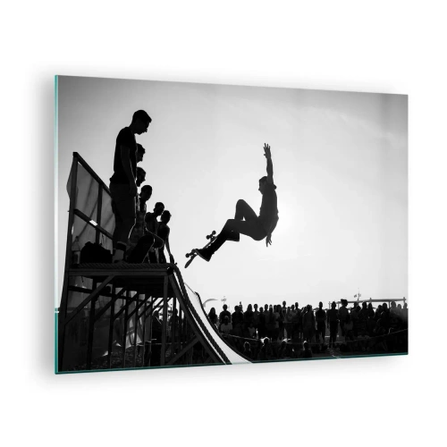 Tablou pe sticlă - Patinator alb-negru în aer - 70x50cm - Eroi și spectatori - Decorațiune modernă pentru perete pentru living și dormitor ARTTOR