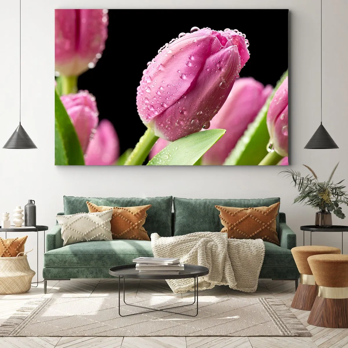 Tablou pe pânză Canvas - Lalea roz cu picături de apă pe fundal negru - 70x50cm - Un vis de liliac în rouă - Decorațiune modernă pentru perete pentru living și dormitor ARTTOR