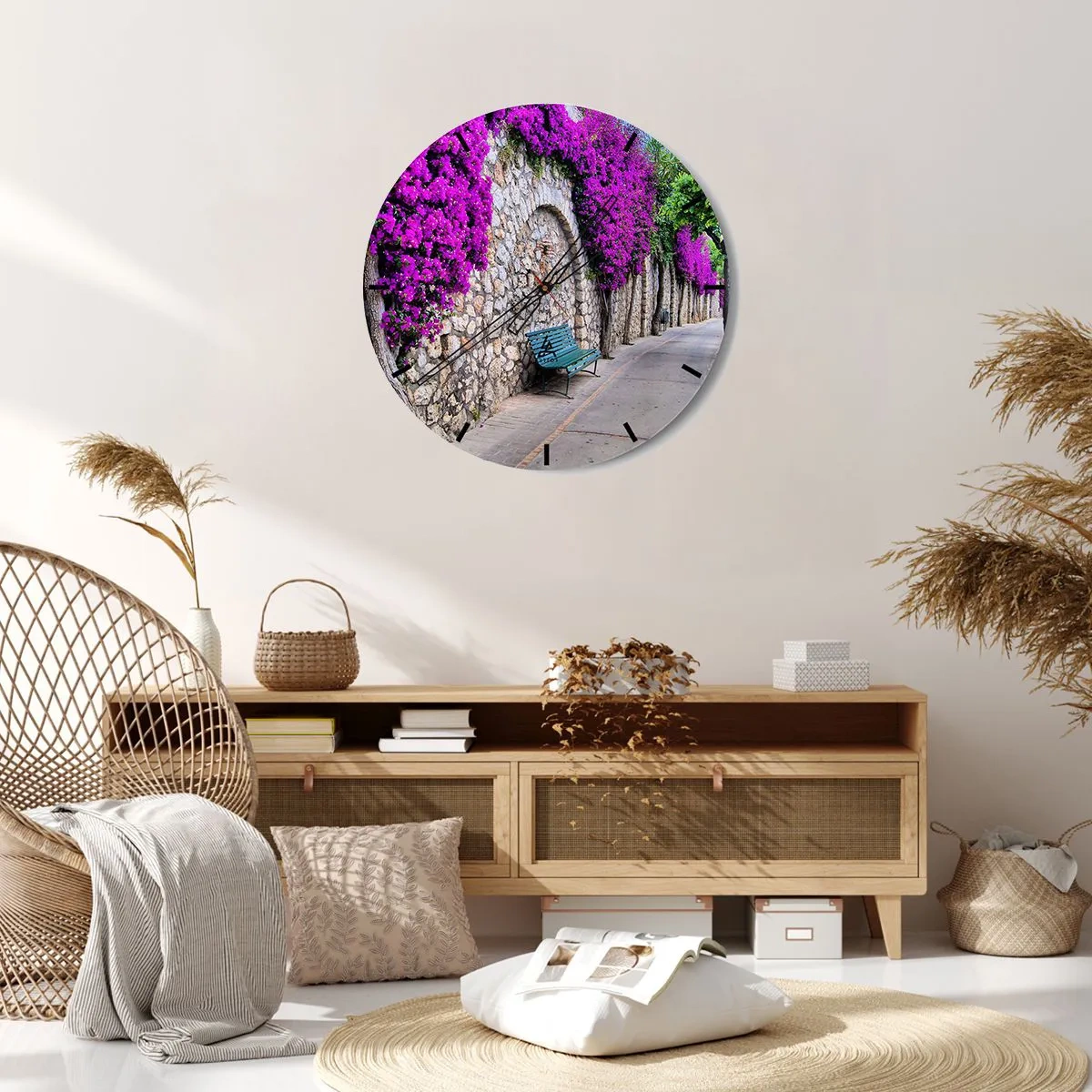 Ceas de perete - Ceas pe sticlă - O stradă cu un zid de piatră și flori mov - 30x30cm - Să ne întâlnim cât mai curând posibil - Decorațiune modernă pentru perete pentru living, bucătărie și dormitor ARTTOR