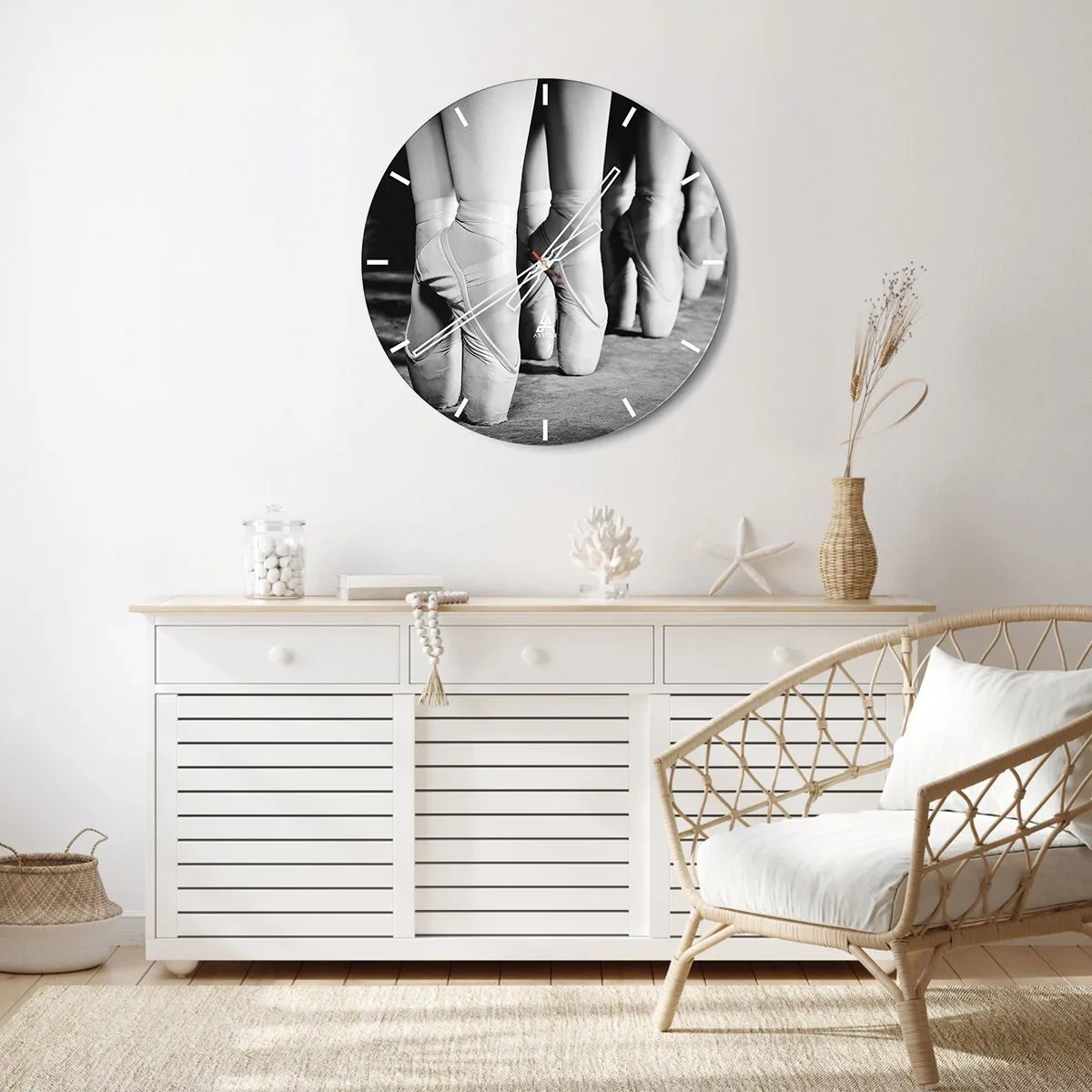 Ceas de perete - Ceas pe sticlă - Balerine albe și negre în pantofi cu vârfuri - 30x30cm - Împreună, elegant - Decorațiune modernă pentru perete pentru living, bucătărie și dormitor ARTTOR