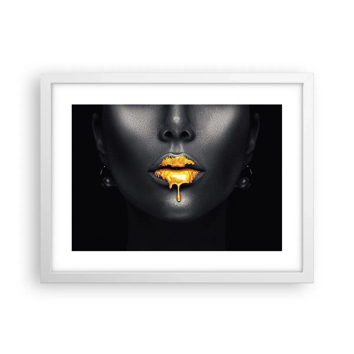 Poster în ramă albă - Buzele de aur - 40x30 cm
