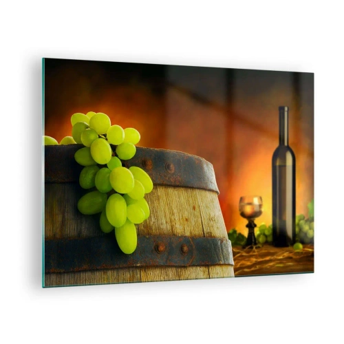 Tablou pe sticlă - Struguri pe un butoi într-un cadru rustic cu vin în fundal - 70x50cm - Natură moartă cu o sticlă de vin și un ciorchine de struguri - Decorațiune modernă pentru perete pentru living și dormitor ARTTOR