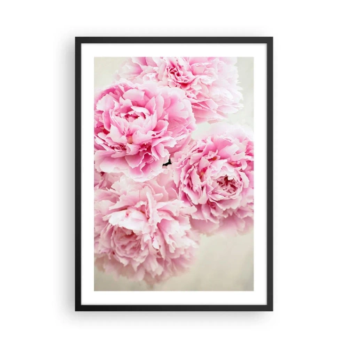 Poster în ramă neagră - Un buchet de bujori roz pe un fundal deschis - 50x70cm - În luxul roz - Decorațiune modernă pentru perete pentru living și dormitor ARTTOR