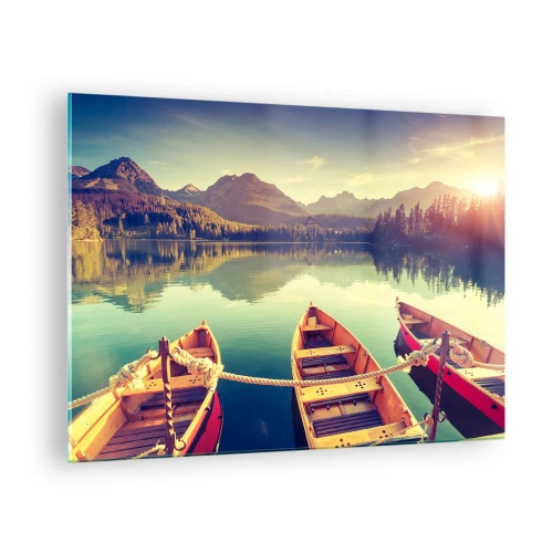 Tablou pe sticlă - Bărci de lemn pe un lac liniștit înconjurat de munți - 70x50cm - Pentru a trăi după legile sale - Decorațiune modernă pentru perete pentru living și dormitor ARTTOR