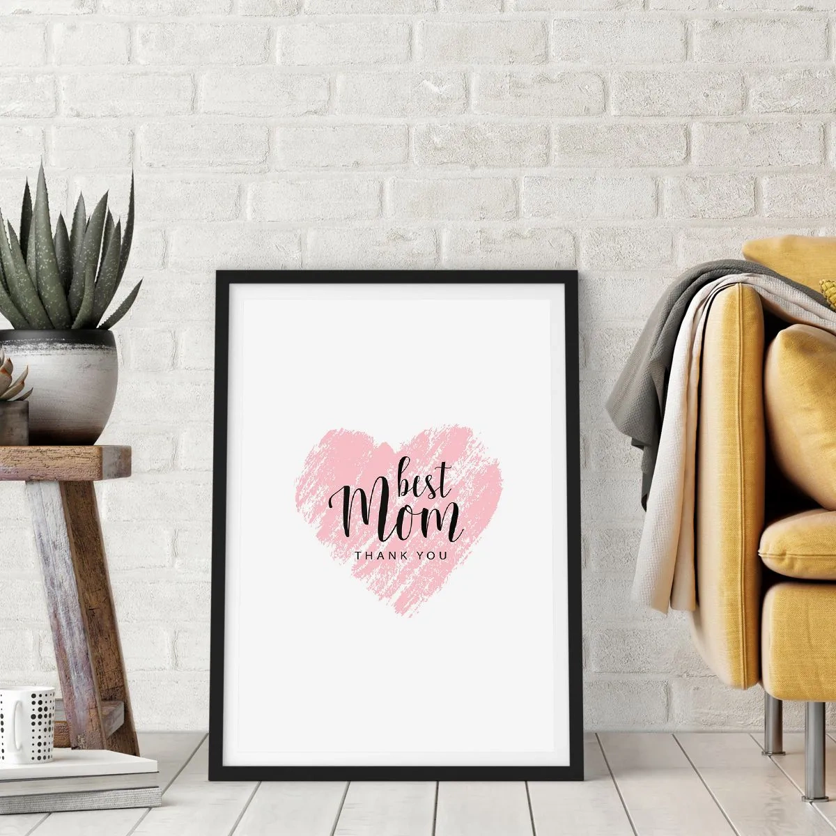 Poster în ramă neagră - Inimă roz cu text pe fundal alb, în stil minimalist - 50x70cm - Întotdeauna la momentul potrivit - Decorațiune modernă pentru perete pentru living și dormitor ARTTOR