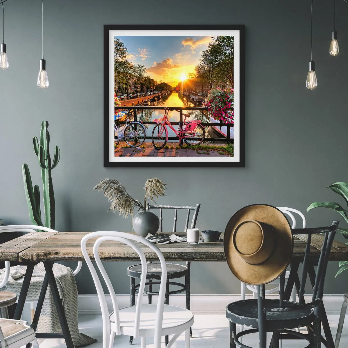 Poster în ramă neagră - Dimineața de primăvară în Amsterdam - 30x30 cm