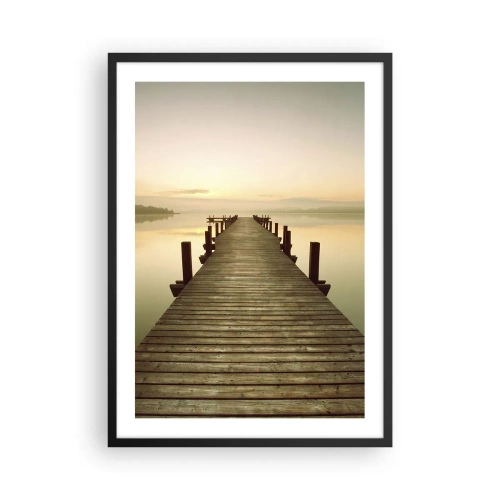 Poster în ramă neagră - Un dig de lemn pe un lac liniștit dimineața - 50x70cm - Înainte de răsărit, zori, lumină - Decorațiune modernă pentru perete pentru living și dormitor ARTTOR