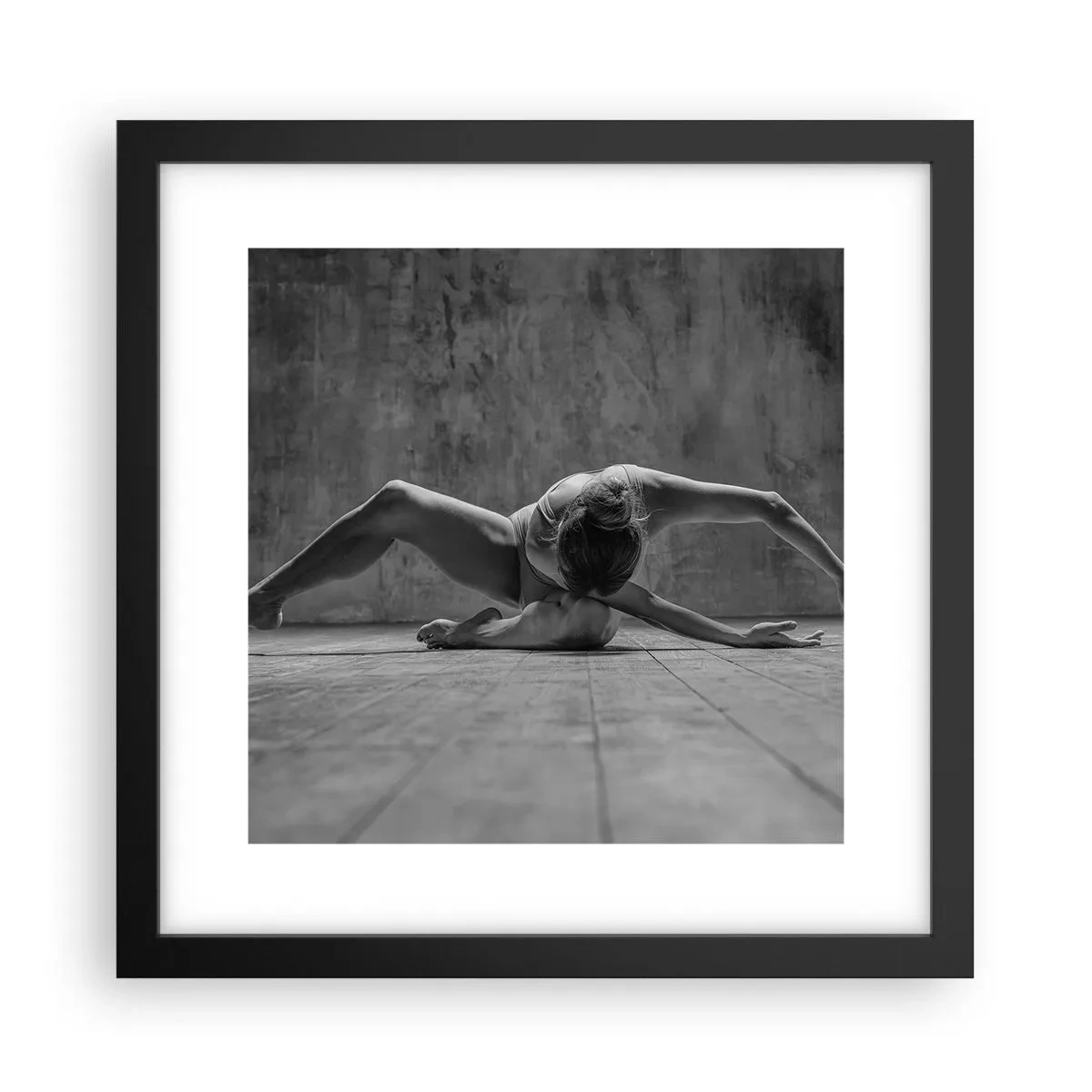 Poster în ramă neagră - Simetria găsită - 30x30 cm