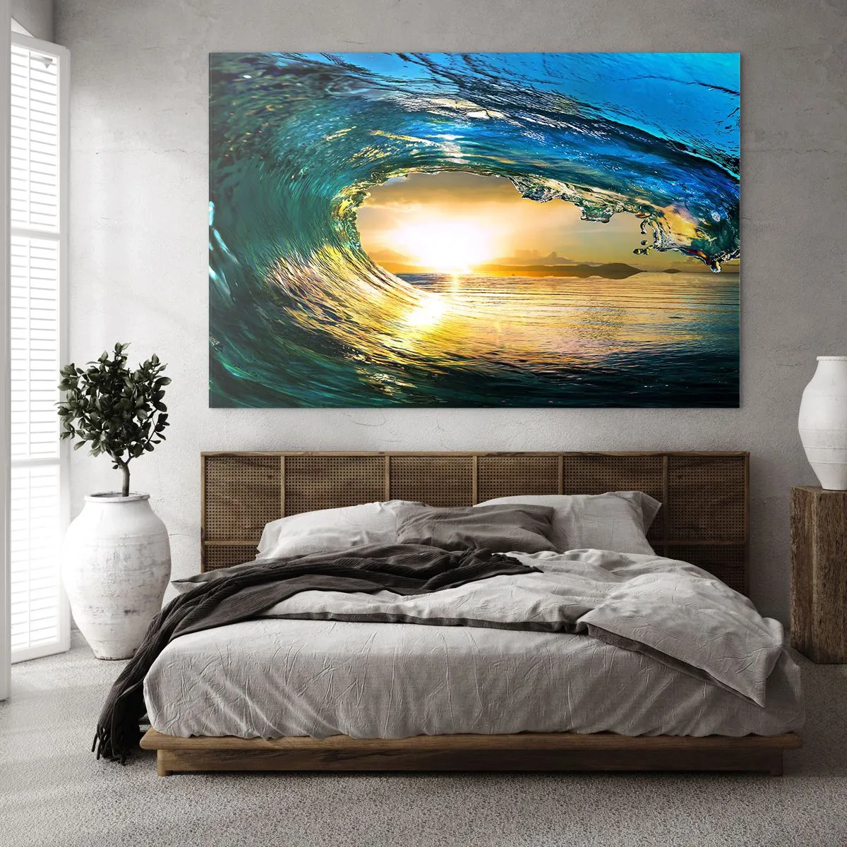 Tablou pe sticlă - Un val oceanic surprins în lumina soarelui care apune - 70x50cm - În cristal de aur și smarald - Decorațiune modernă pentru perete pentru living și dormitor ARTTOR