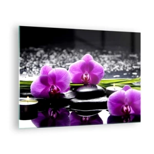 Tablou pe sticlă - Orhidee violete cu pietre și lumânări pe un fundal de apă - 70x50cm - Să te scufunzi în pace și liniște - Decorațiune modernă pentru perete pentru living și dormitor ARTTOR
