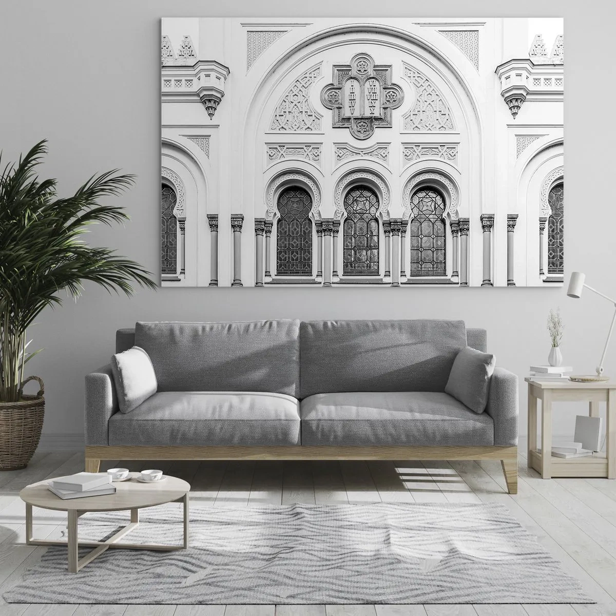 Tablou pe sticlă - Fațada unei clădiri istorice cu ferestre și detalii decorative - 70x50cm - La granița dintre culturi - Decorațiune modernă pentru perete pentru living și dormitor ARTTOR