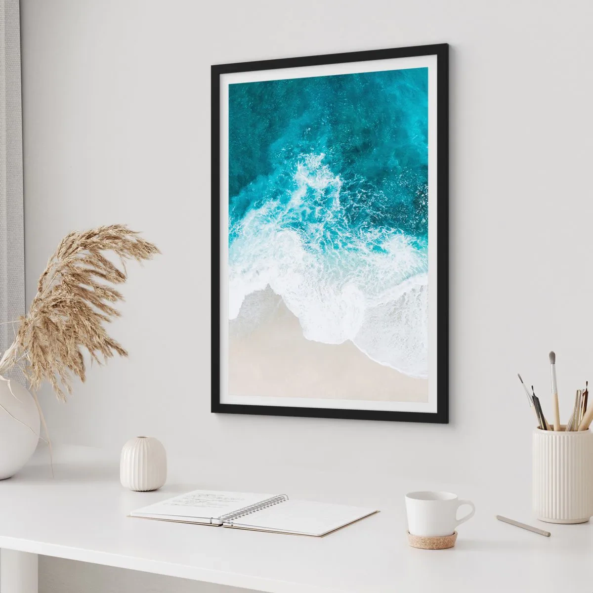 Poster în ramă neagră - Mângâiere naturală - 30x40 cm