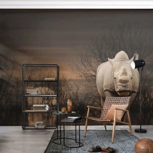 Tapet Standard Eco - Rinocer în natură sălbatică în sepia - 100x70cm - Albul împotriva naturii - Decorațiune modernă pentru perete pentru living și dormitor ARTTOR