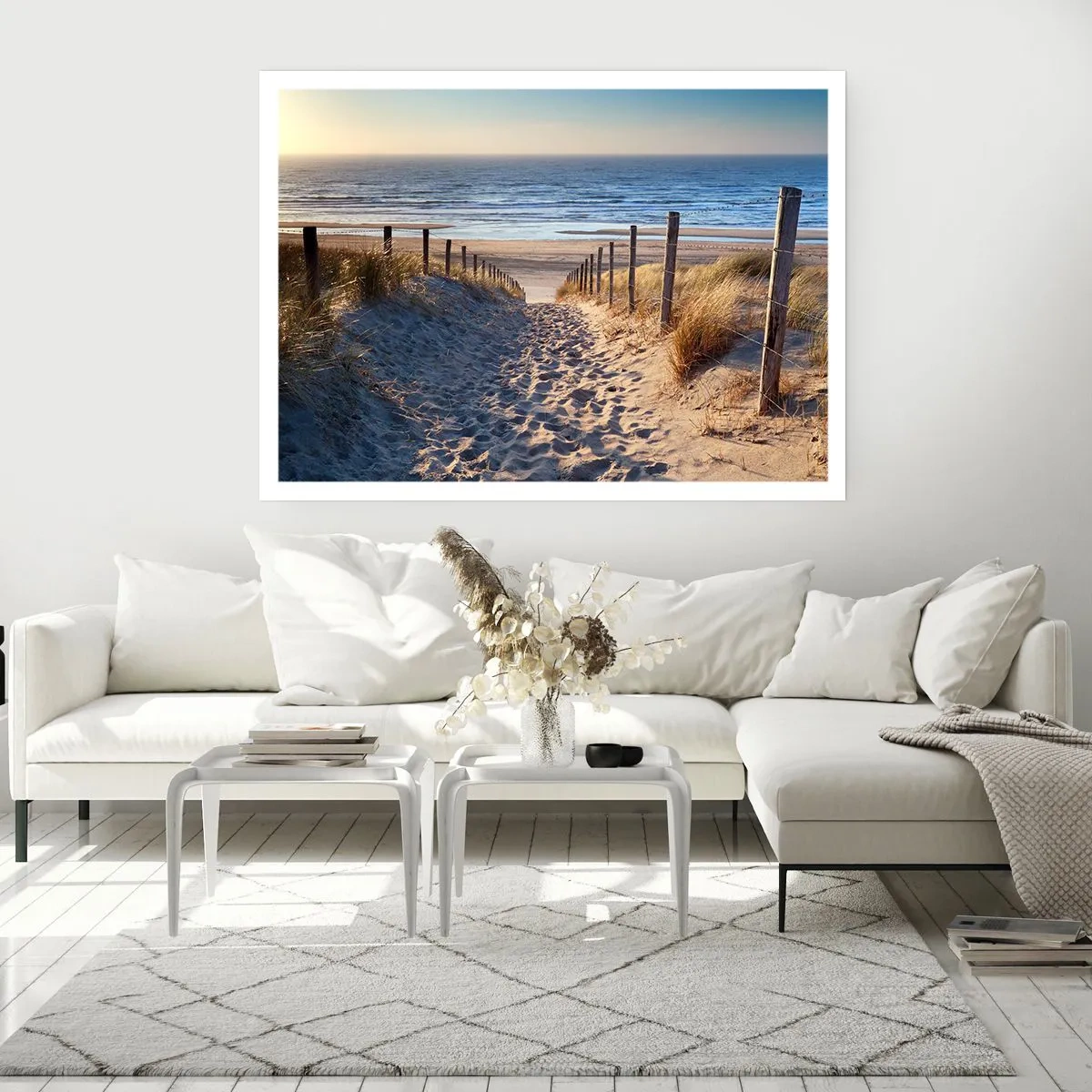 Poster - Zumzet de mare, o plajă sălbatică printre ierburi... - 70x50 cm