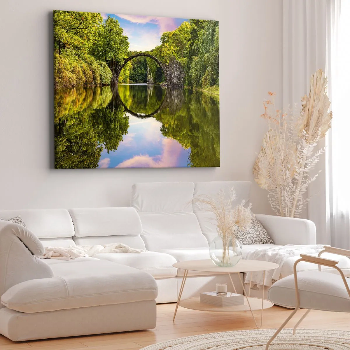 Tablou pe pânză Canvas - Un pod de piatră peste un râu cu o reflexie perfectă în apă - 70x50cm - La punctul de întâlnire a două lumi - Decorațiune modernă pentru perete pentru living și dormitor ARTTOR