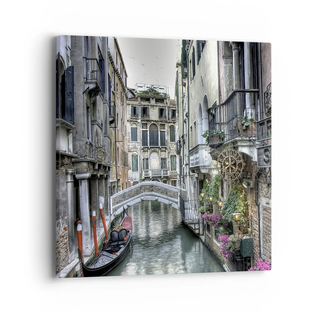 Tablou pe pânză - Timp de secole în reverie tăcută - 40x40 cm