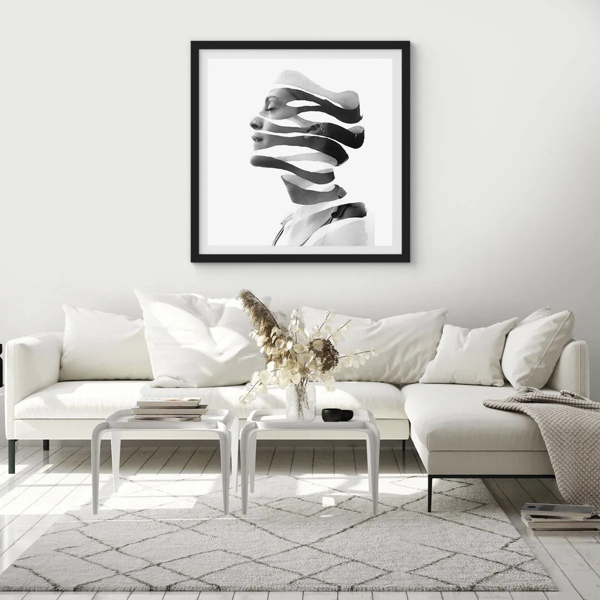 Poster în ramă neagră - Un portret suprarealist - 50x50 cm