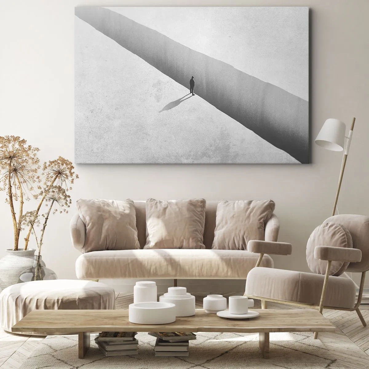 Tablou pe pânză Canvas - O figură solitară stă deasupra unei prăpastii adânci într-un decor monocromatic. - 70x50cm - Obiectiv clar - Decorațiune modernă pentru perete pentru living și dormitor ARTTOR