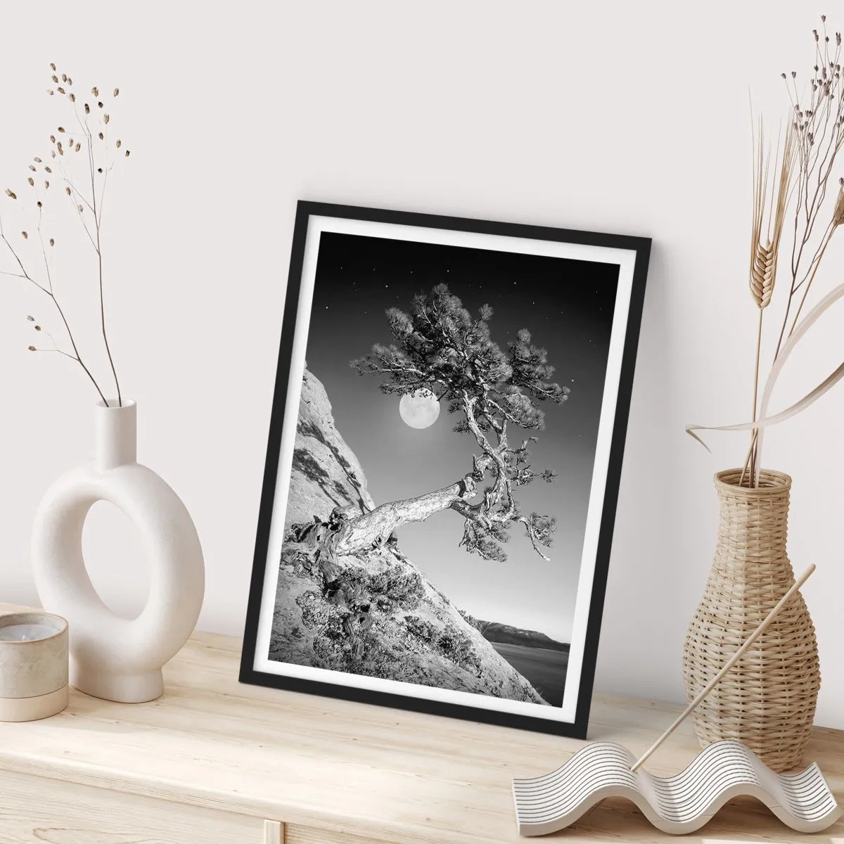 Poster în ramă neagră - Războinicul victorios - 61x91 cm