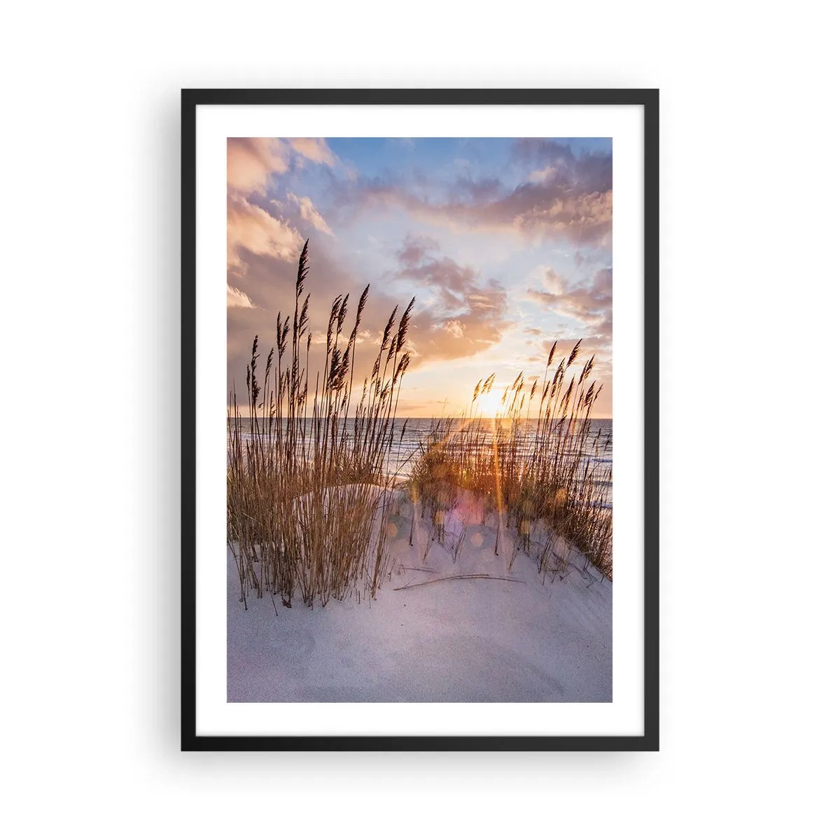 Poster în ramă neagră - Ierburile de pe dune iluminate de razele soarelui apus - 50x70cm - Adio soare și vânt - Decorațiune modernă pentru perete pentru living și dormitor ARTTOR